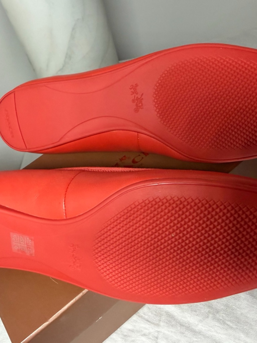 COACH Lara Silk Nappa Ballet Flats Orange Leather Bow Logo Shoes - Picture 3 of 3